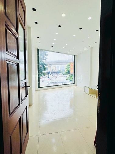 CHO THUÊ NHÀ KINH DOANH-NGÃ TƯ NGUYỄN TRÃI-NGUYỄN XIỂN, THANH XUÂN, HN