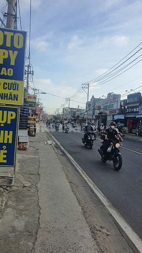 MẶT BẰNG "VÀNG" 300M2 (12M x 25M) 