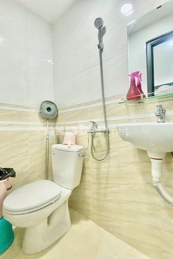 Cho Thuê nhà hẻm 57 Hồ Thị Kỷ, P.1, Q.10, nhà mới, 3 tầng đủ tiện nghi