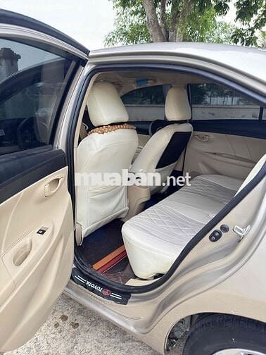 Toyota Vios 2015 Vàng cát