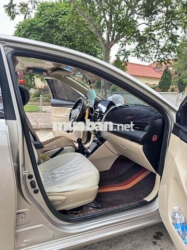 Toyota Vios 2015 Vàng cát