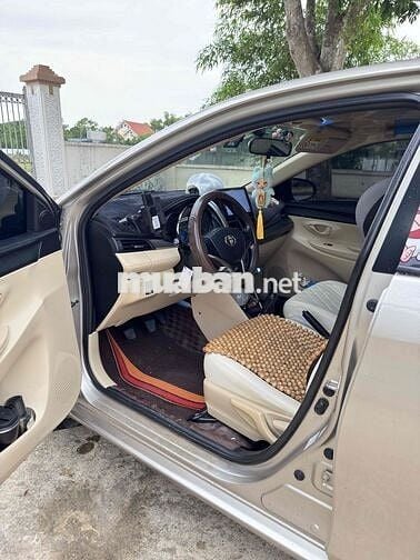 Toyota Vios 2015 Vàng cát