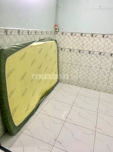 Phòng ở, ngay mặt tiền huỳnh tấn phát