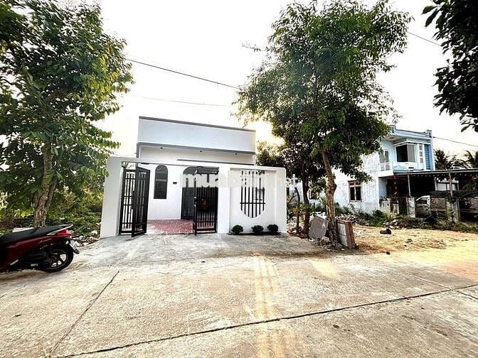 Bán Gấp Nhà Gần Quốc Lộ 1A, Cách Cầu Tứ Câu 500m
