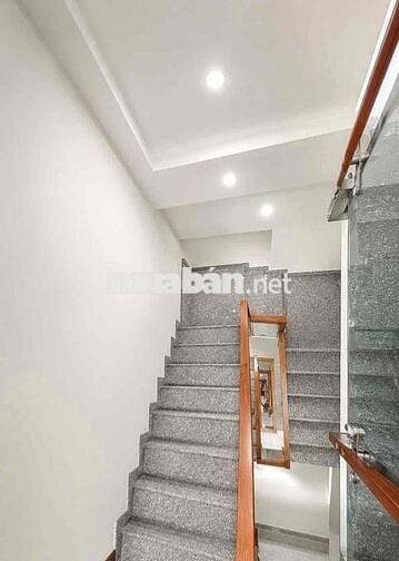 TÂN BÌNH HẺM XE HƠI – 5 TẦNG BTCT 5PN - ĐẸP SẠCH Ở NGAY HƠN 7 ĐỒNG .