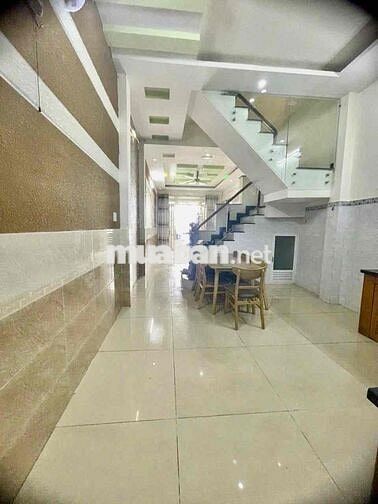Nhà Mới 4x16m 3Lầu ST (4PN 5WC) Hẻm 8m Thông. 1/ Lê Văn Quới. Bình Tân