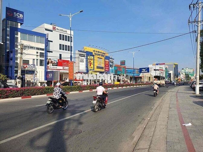 Cho thuê Toà nhà ngay phố Ngân Hàng, xác Toà nhà Becamex Đại Lộ