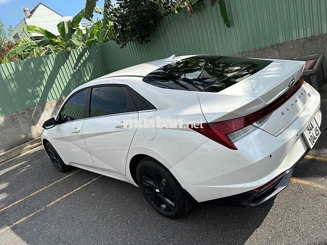 Hyundai Elantra 2025 1.6 đặc biệt 4800 km