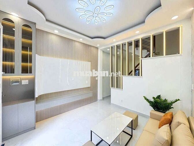 NHÀ ĐẸP Q7- HẺM ÔTÔ- 4x8m- 2 TẦNG- CHỈ 4 TỶ Nhỉnh