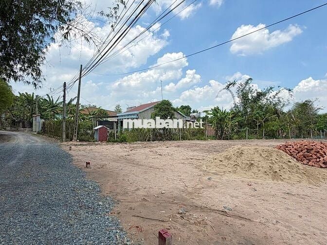 ĐẤT ĐƯỜNG HUỲNH THỊ HƯƠNG,TRẢNG BÀNG,TÂY NINH                   