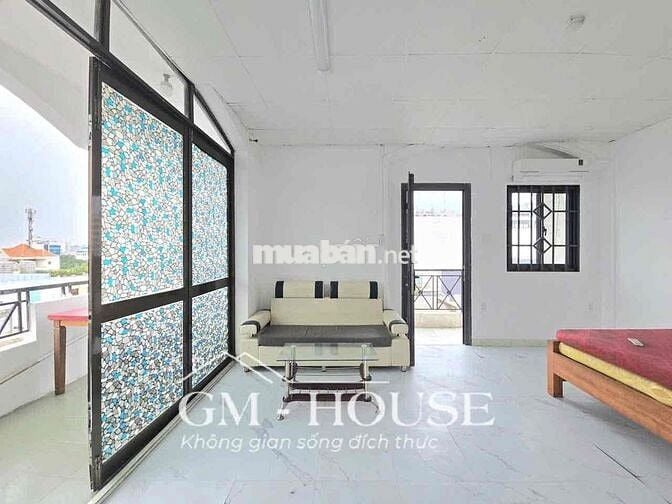 Phòng 30m2 có ban công bếp riêng ngay Xô Viết Nghệ Tĩnh BT