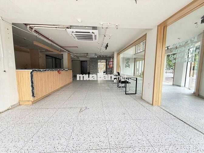  Góc 3 Mặt Tiền Hoàng Sa Q1 Có Vỉa Hè Rộng Gần Cầu Kiệu - Hai Bà Trưng
