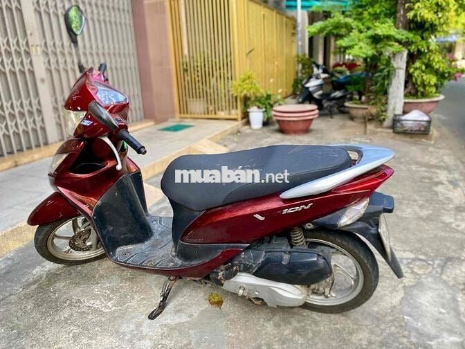 Honda Vision Đỏ