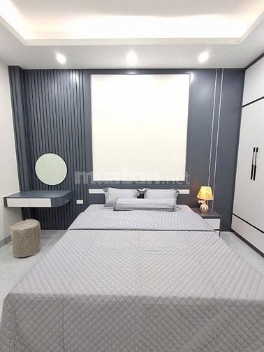 Tôi chính chủ, bán nhà 6 tầng, có thang máy. Đầu ngõ 181, Trần Phú,HĐ