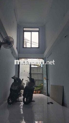 Nguyên căn hxh cách mt XVNT 70m, 2pn 3wc | gần Cầu Thị Nghè