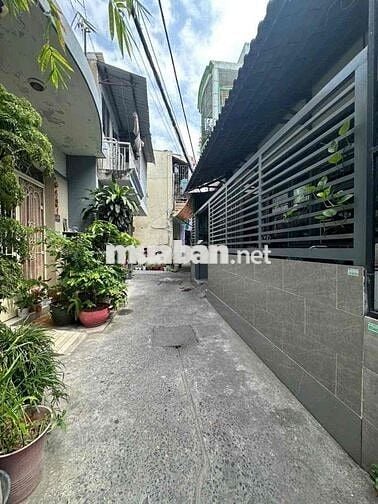 2Tầng Bùi Minh Trực 63m ,Nở Hậu 5,5m Hẻm Rộng Hoàn Công