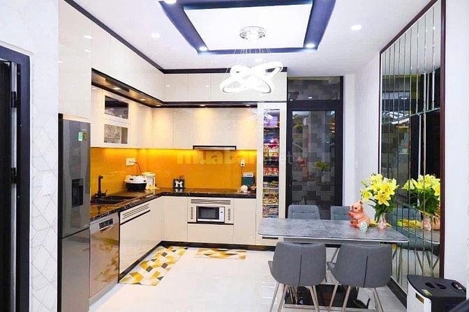 HXH 6m, DT 65m2, 3 tầng, Đường Trần Quang Cơ, VIP Tân Phú, giá 5 tỷ 9