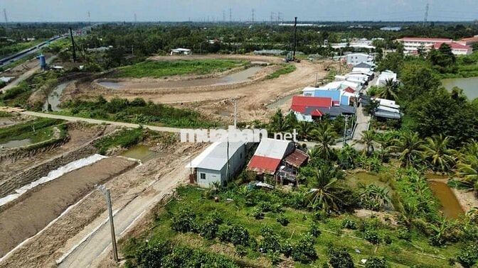 Bán Nền tặng nhà ngay trường học cấp 1 + 2 và 3