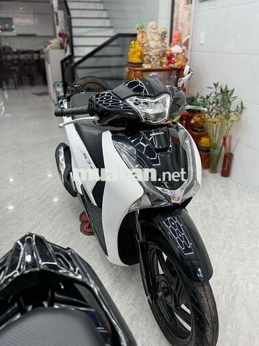 Honda SH 150i 2018 Trắng đen