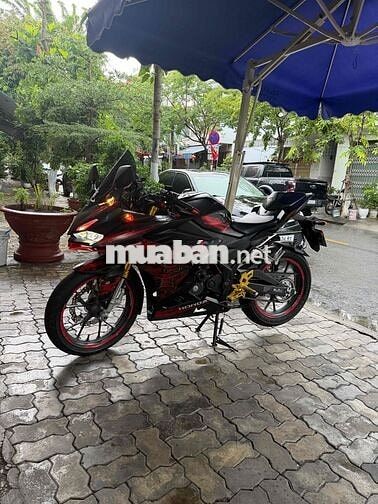 Honda CBR150R Đen đỏ