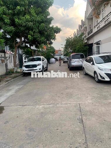 🔥 NHÀ DÒNG TIỀN 20TR/THÁNG - 18 PHÒNG TRỌ + KI-ỐT - HẺM Ô TÔ DT743 - C