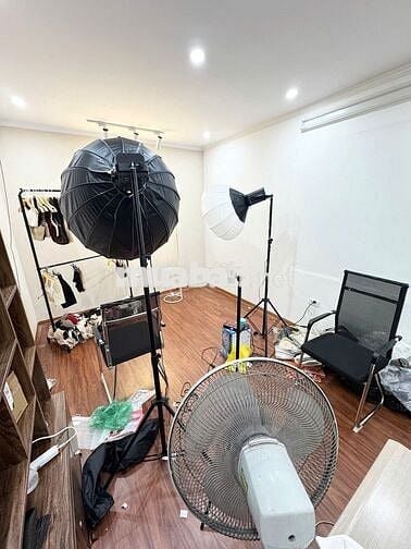 Chính chủ cho thuê văn phòng 20m2- 4 tr- phố Thái Hà
