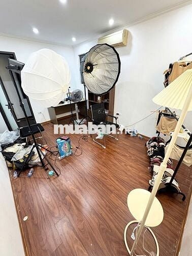 Chính chủ cho thuê văn phòng 20m2- 4 tr- phố Thái Hà
