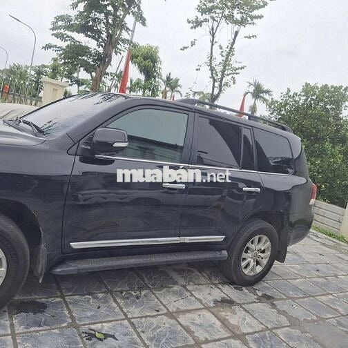 Toyota Land Cruiser 2016 Đen 26 vạn km