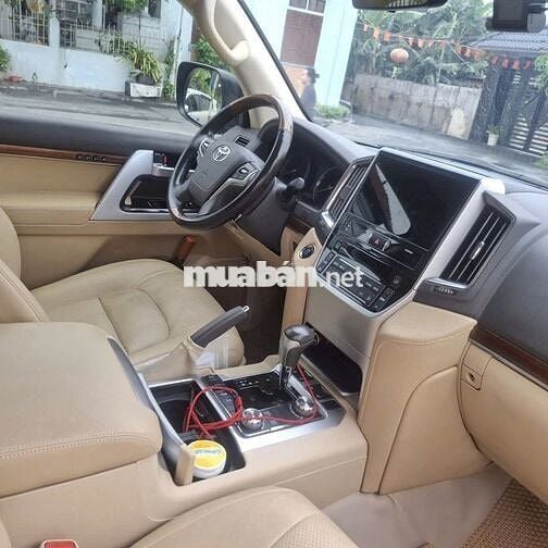 Toyota Land Cruiser 2016 Đen 26 vạn km