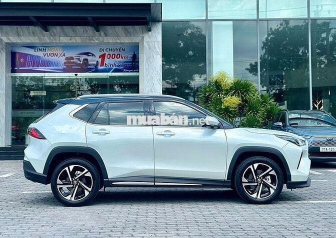 Toyota Yaris Cross 1.5 D- 2024 Trắng 24.500 km