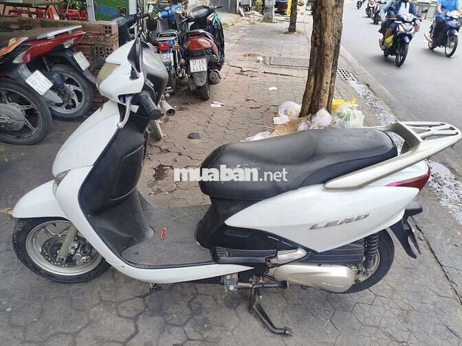 Honda Lead Trắng