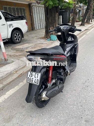 Honda Airblade đời cao êm đẹp như hình