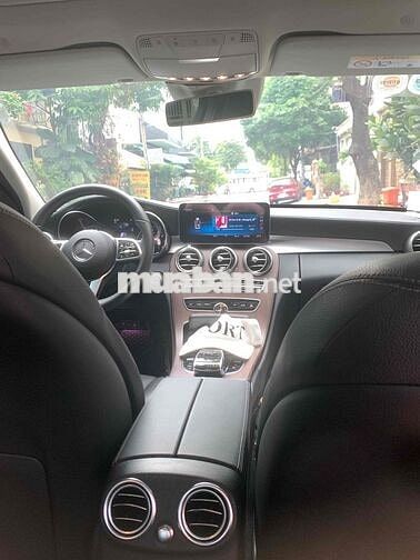 Mercedes-Benz C200 Trắng 23.000 km