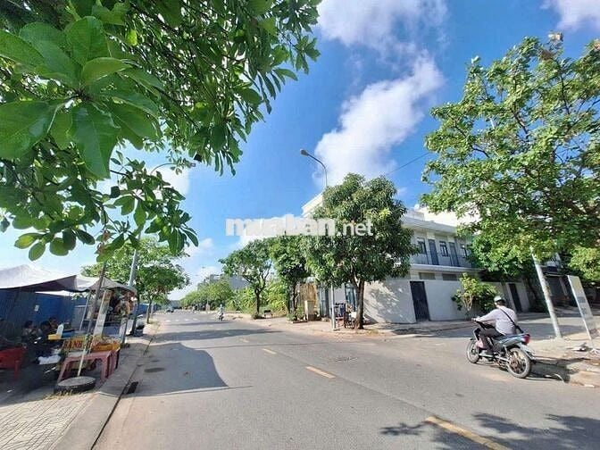 1 nền ***, 98m, KDC Đào Sư Tích, 6 tỷ, sổ riêng, xây dựng tự do