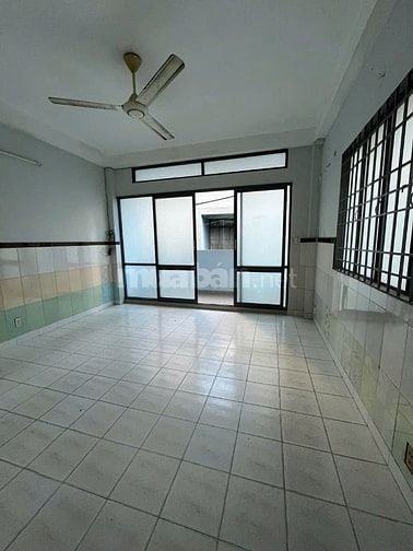 Nhà 1/ HXH đậu trong nhà Đồng Nai. 6,05mx10,5m. T+2L(3pn). Giá 10.9 tỷ