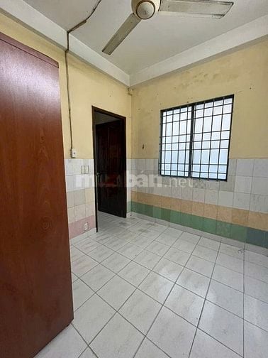 Nhà 1/ HXH đậu trong nhà Đồng Nai. 6,05mx10,5m. T+2L(3pn). Giá 10.9 tỷ