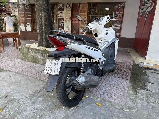 Honda Air Blade Trắng