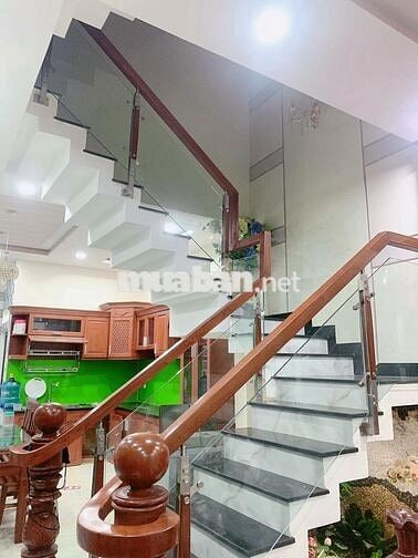Cho thuê nhà Trương Công Định, 4 x 17m, 4 tầng, 16.5tr/tháng