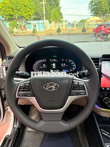 Hyundai Accent 2022 ATH 31000 km Trắng