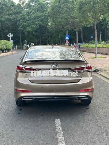 Hyundai Elantra 2016 Số sàn Nâu
