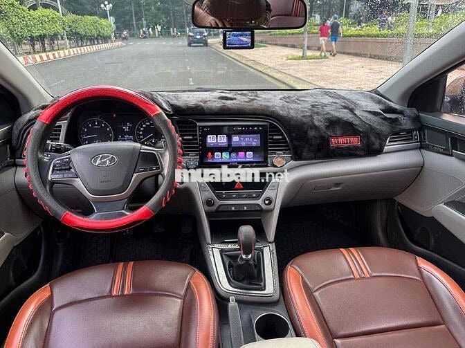 Hyundai Elantra 2016 Số sàn Nâu