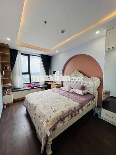 Cho thuê 2PN 2WC 73m Full NT Emerald Golf View chỉ 10 Triệu, VSIP 1
