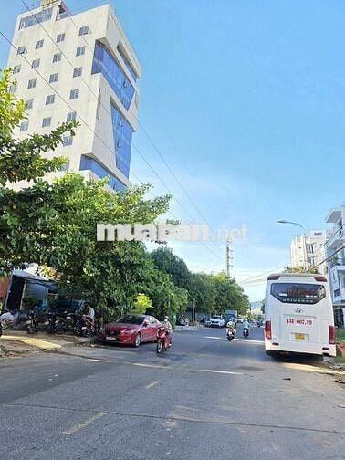 BÁN ĐẤT MT PHẠM VẤN DT 80M NGANG 5M