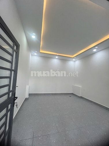 Nhà đẹp ở ngay, DT 4x17m, CN 68m2, HXH sát Khu D2