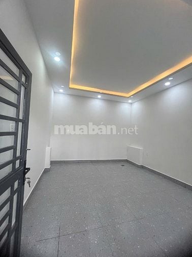 Nhà đẹp ở ngay, DT 4x17m, CN 68m2, HXH sát Khu D2