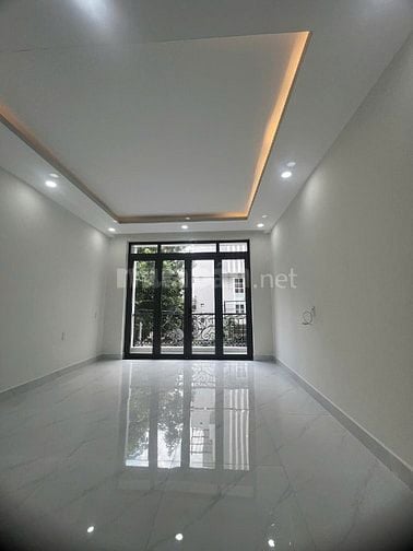 Nhà đẹp ở ngay, DT 4x17m, CN 68m2, HXH sát Khu D2