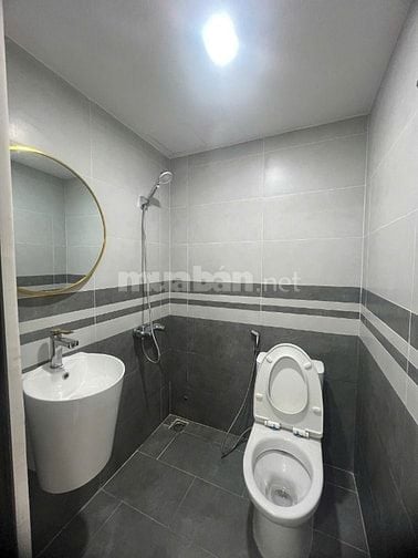Nhà đẹp ở ngay, DT 4x17m, CN 68m2, HXH sát Khu D2