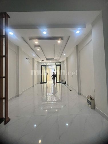 Nhà đẹp ở ngay, DT 4x17m, CN 68m2, HXH sát Khu D2