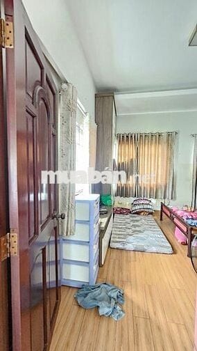 Mặt tiền kinh doanh, gần chợ Tân Hương, 74 m2, 5 tầng, 8,2 tỷ.