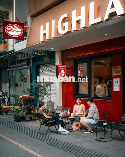 HIGHLANDS COFFEE QUẬN 1 TUYỂN DỤNG